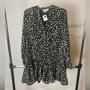 Black Dress by Listicle!